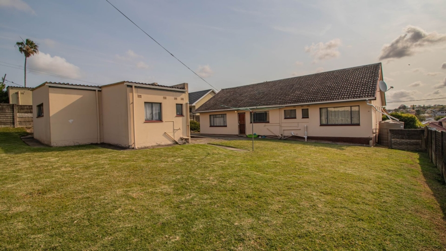 3 Bedroom Property for Sale in Amalinda Eastern Cape